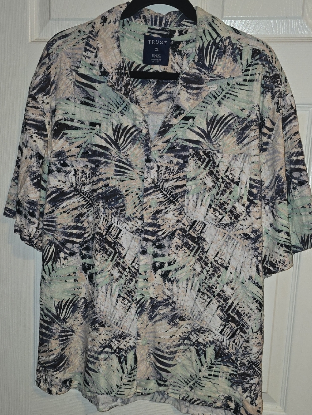 Trust‎ Men's Short Sleeve Casual Button-Down Shirt in Mint Palm